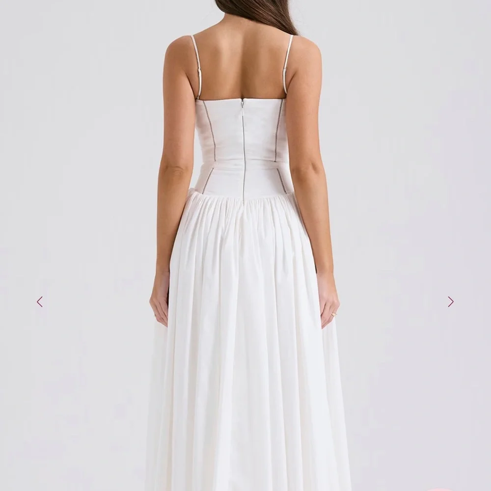 House of CB YSABELLA WHITE SUNDRESS SIZE S PLUS CUP - Picture 3 of 4